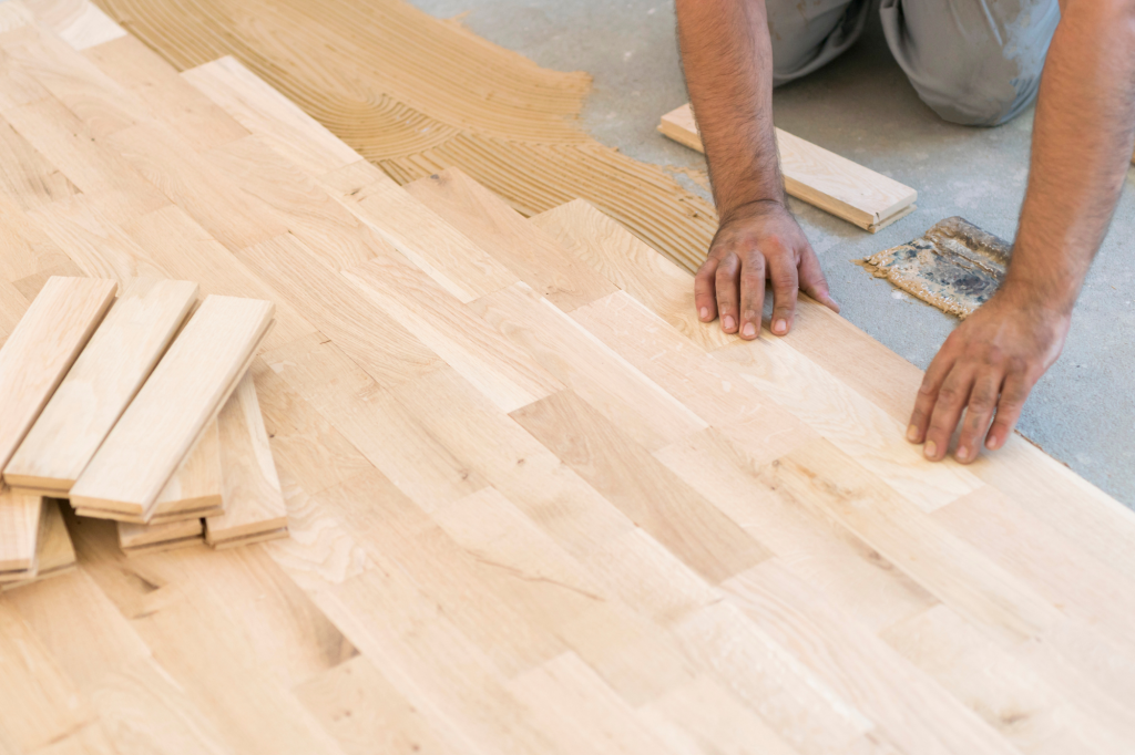 Küçük Odaları Daha Geniş Gösteren Parke Renkleri ve Döşeme Hileleri